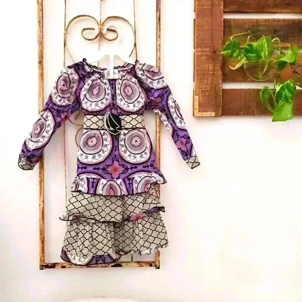 Ann Loren‎ Boutique Outfit 2T